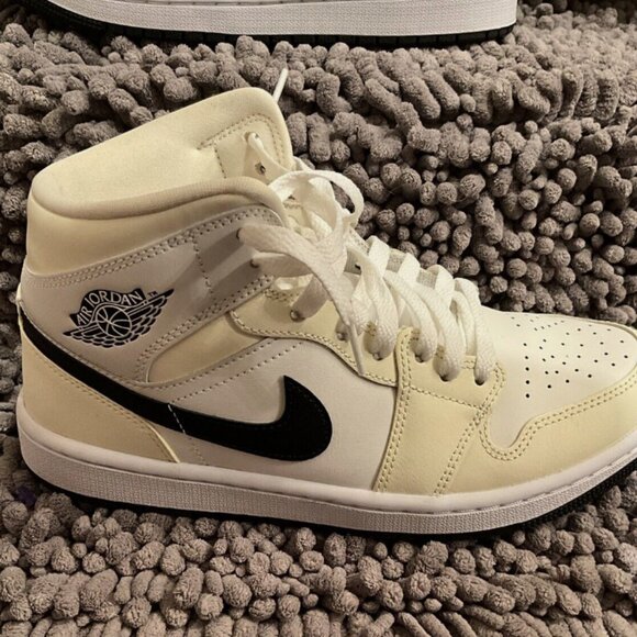 Women’s Air Jordan 1 MID Coconut Milk /Black Sz 9 euc 2021 - Picture 3 of 13